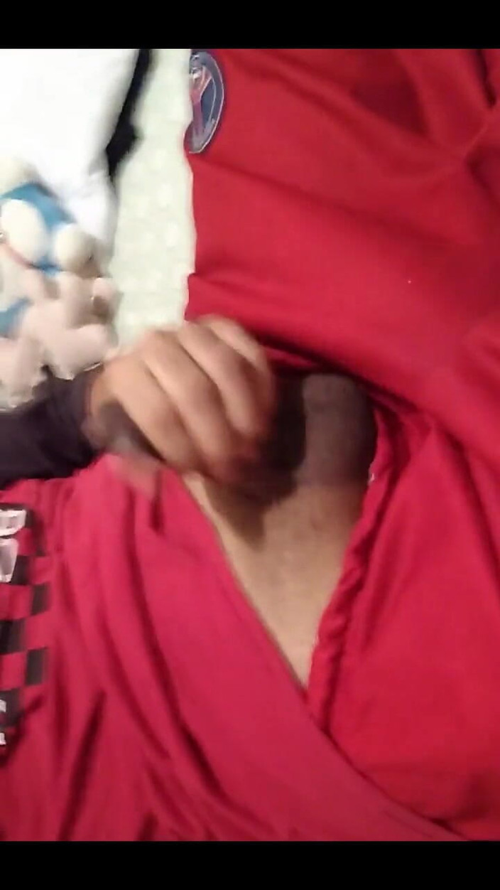 AlexAlejandro13: Red Boy