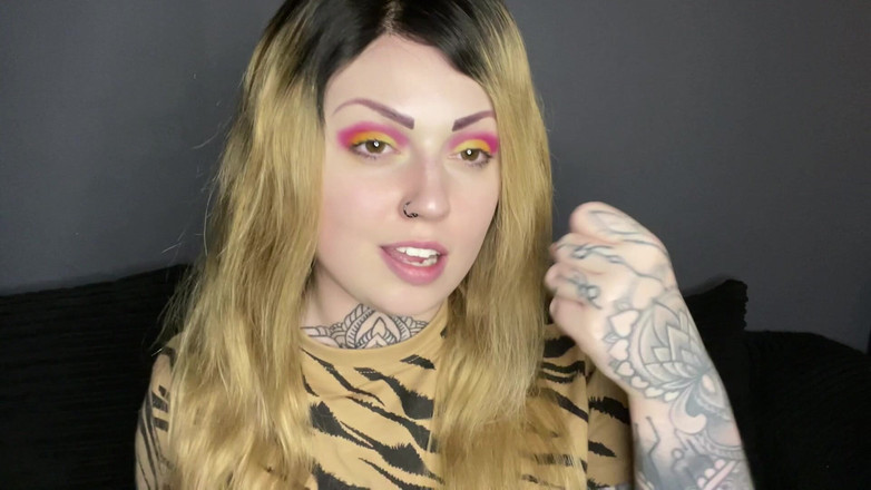 Miss Valentina: Bị mê hoặc để quên cô ấy