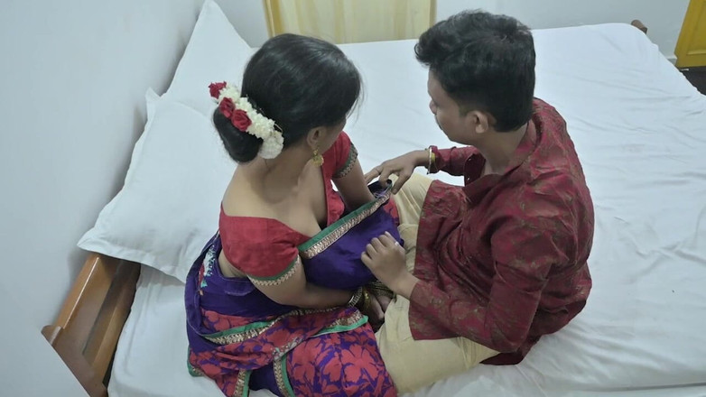 Indian porno creator: Indisches paar auf flitterwochen sinnlicher weicher romantischer sex