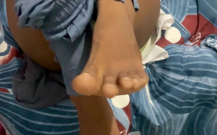 Desi girl riya: Mallu незаймана студентка вперше пробує секс