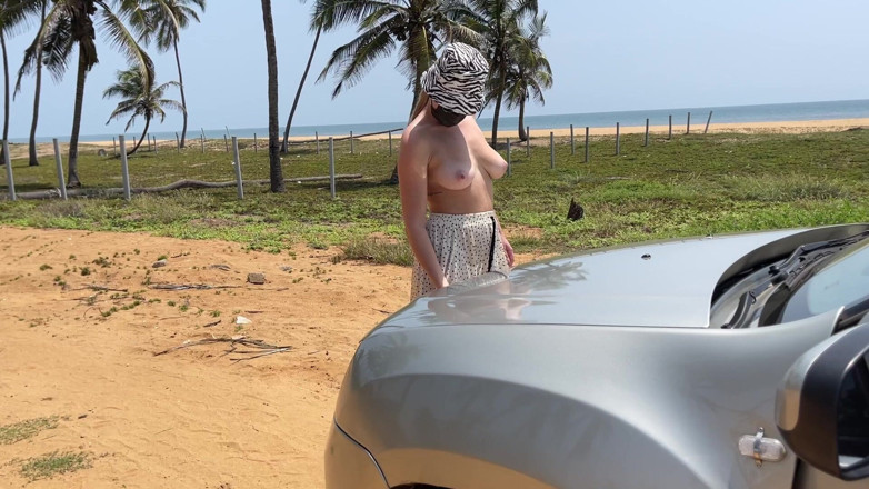 Batty Lux: Batty Lux topless samochód mycie cycata blondynka samochód do czyszczenia...