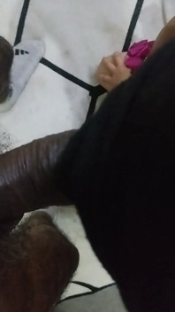 Land Ko Chusa Kar Malish Korte