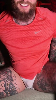 Tatuerad dom dyrkan röv &fötter solo