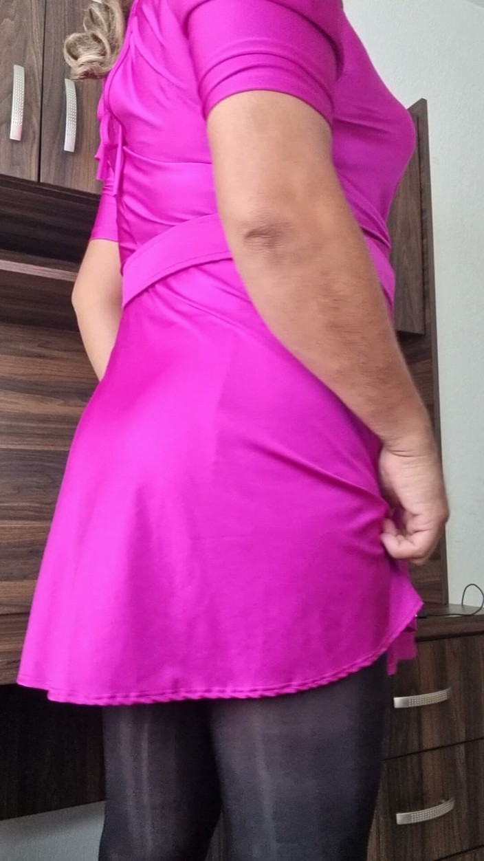 Sexy shinny clothes: Gaun pink wanita nakal seksi