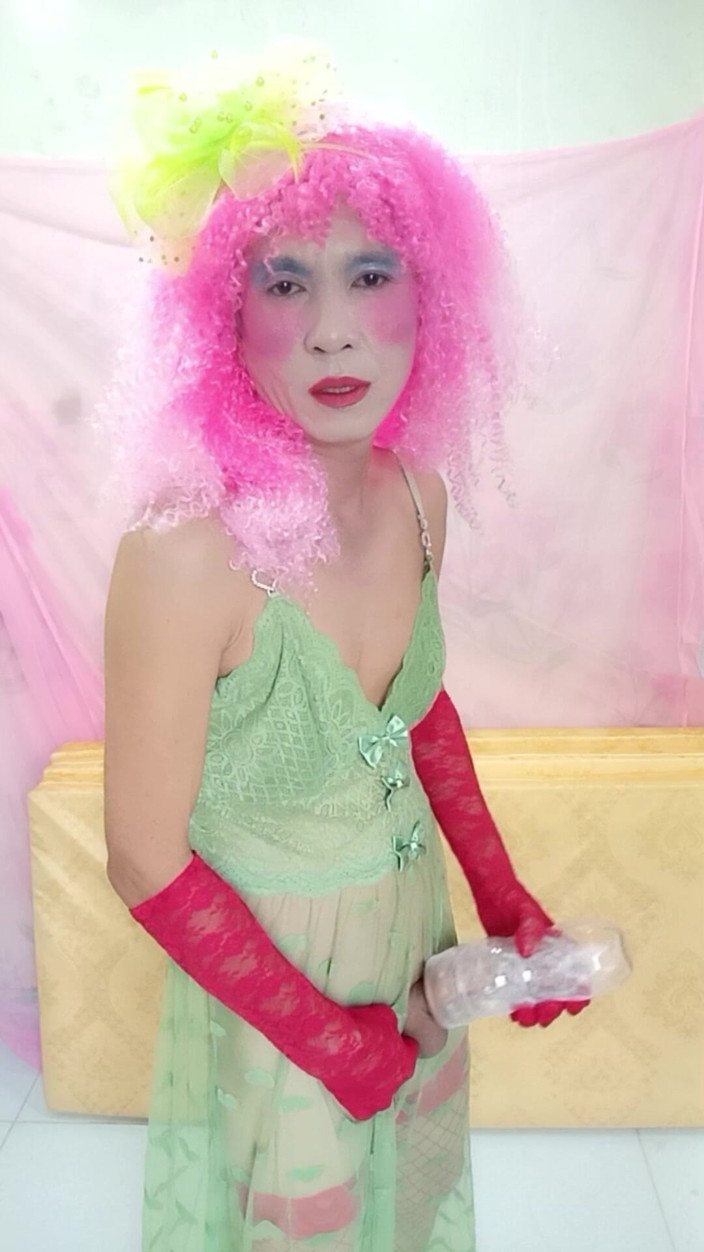 nguyen dang thien tri: Oanh Le Shemale vestindo selfie pornô sexy