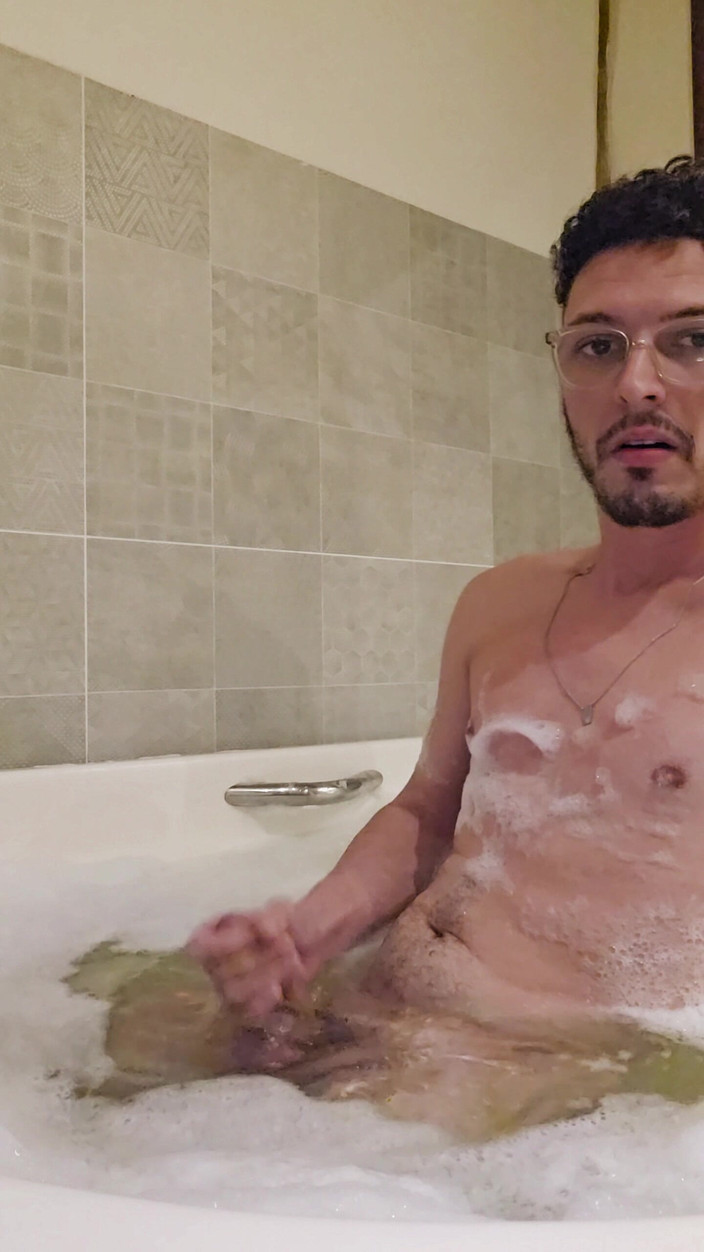Pvt gloryhole br (brazil): Would You Get in the Tub with Me?