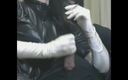 The flying milk wife handjob: Aftrekkende vrouw in satijnen zilveren handschoenen