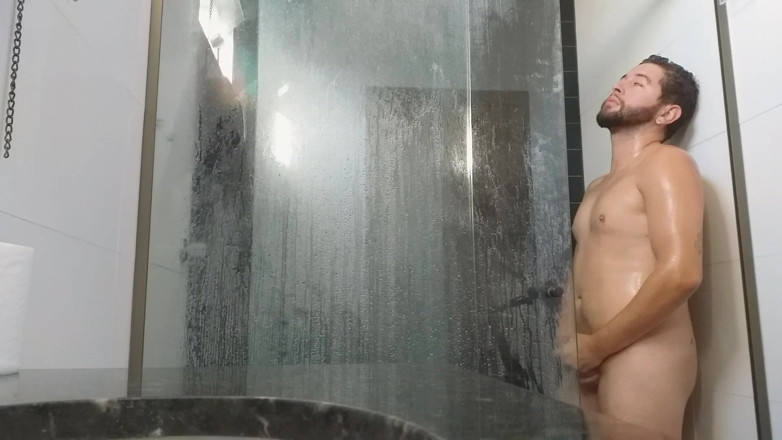Marcosninfo: See What I Did in the Shower, Caught in the...
