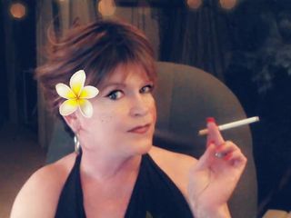 FemmeCheri120: Fumer un Newport 100