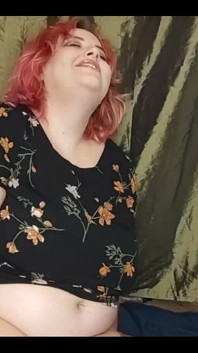 Polish BBW Fucks Hersef on Blanket