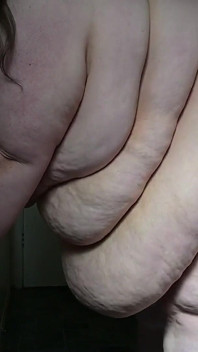 SSBBW ท้องยักษ์ตีกันดังเพลาะ วิดีโอ