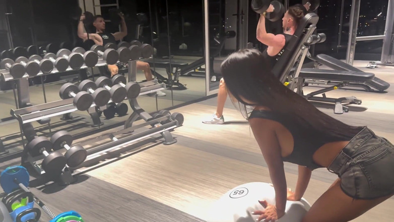 Ladyboy Maria: Pick up at the Gym Leads to Flip Fucking