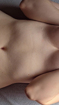 Se corre directamente en mis tetas! Paja caliente y orgasmo mutuo!