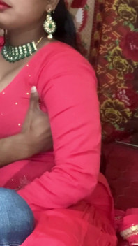 Fată frumoasă indiană de 18 ani a vrut o pulă neagră și groasă, de aceea ea m-a făcut în Mood și a făcut sex audio în Bhojpuri hindi