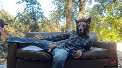 Arthur Eden aka Webcam God: Il y a un loup-garou sur mon canapé (4k)