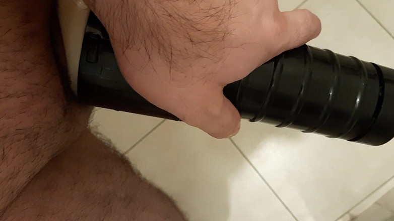 Dickx: Ngentot memek pakai mainan seks