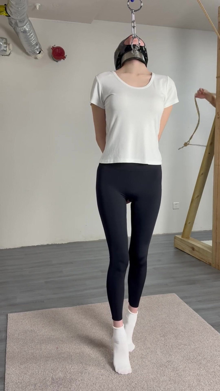 Yanmoushengyi: 메탈 넥 가드 서스펜션 풋 패드 + 몇 초 만에 제어 불능 모드