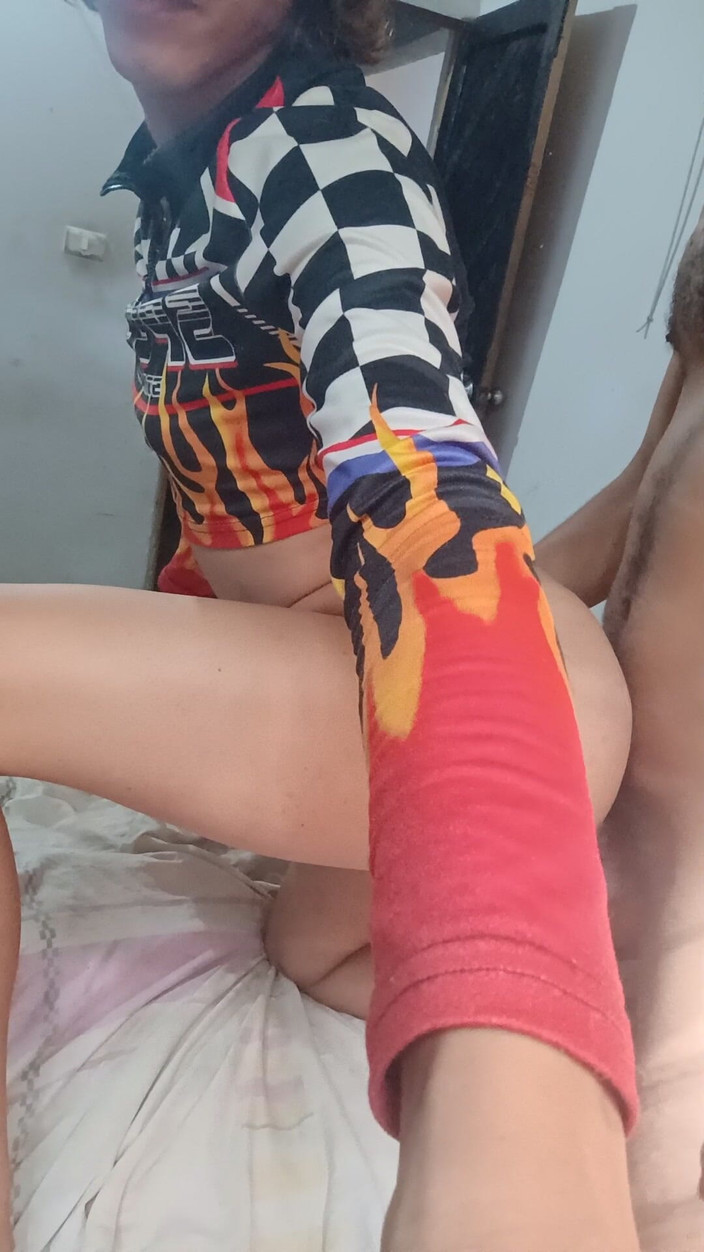 Femboy from Colombia: 여기 점프는 아주 좋은 점프입니다.