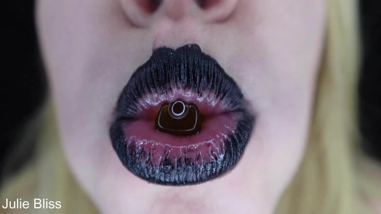 Julie Bliss: The Giantess Vampire Party