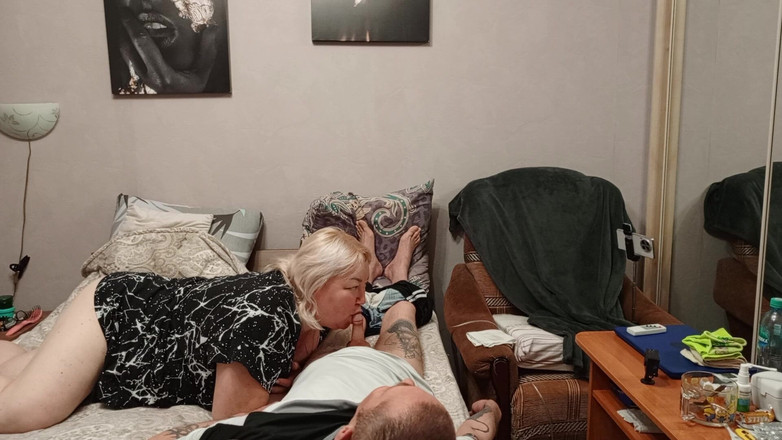 Zona901: 隣人の口に大量の精液を注ぎ込む