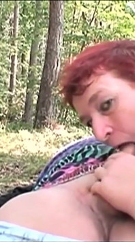 Drsná nadržená trojka sex s tlustým zadkem Puma Mladá brunetka: velký penis pro dvě děvky!!