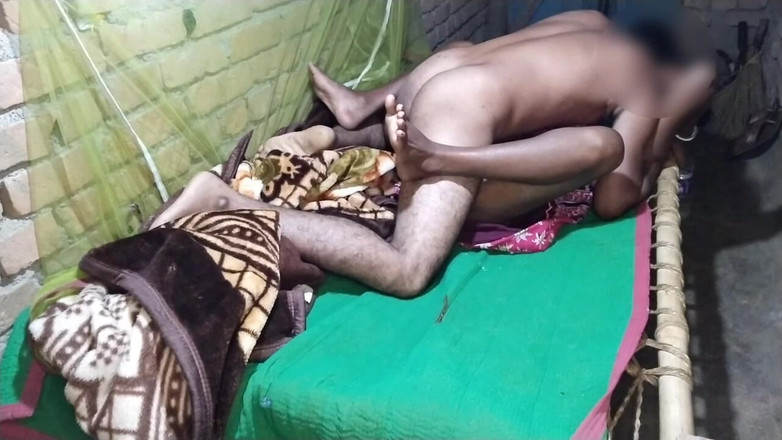 Pumi: Desi Villge 妻剛毛マンコ Fhuk