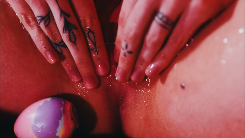 Goddess Transcendence: Puesta de huevos y orgasmo con chorros, mojada extrema