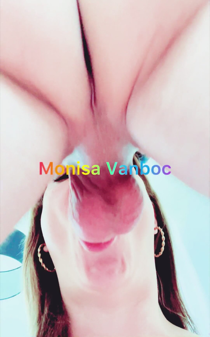 Monisa Vanboc: Heute Morgen habe ich einen großen flämischen Schwanz tief in...
