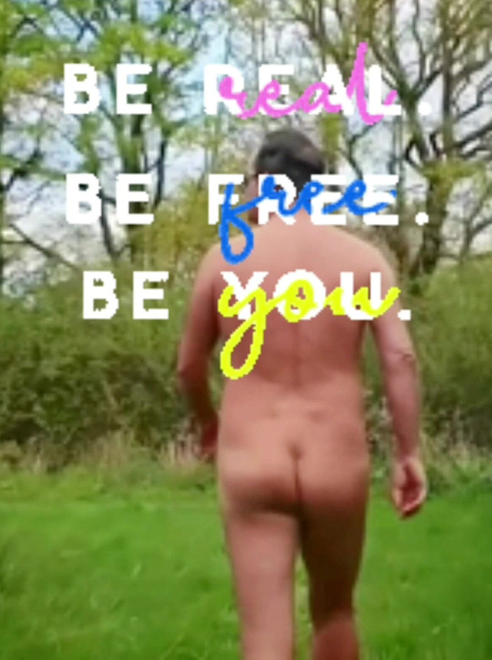 MaleModel: Naked Walks