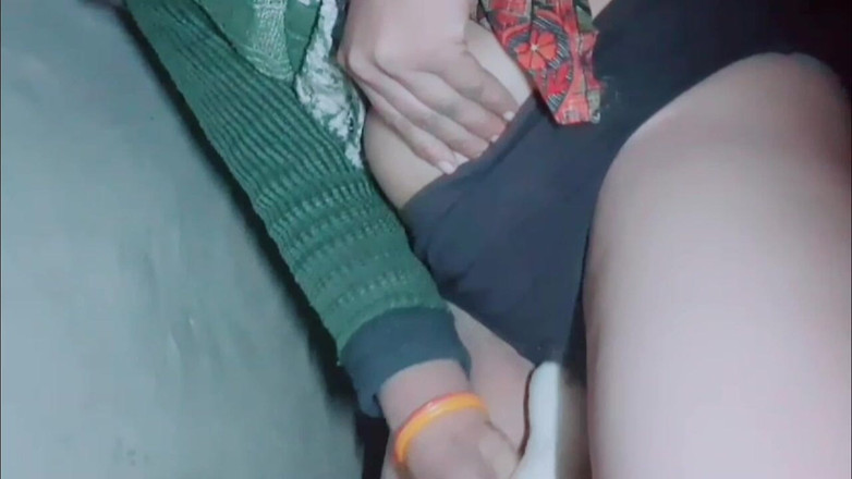 TricolorMusic3: ホットラヴァニャは野菜で欲望を満たそうとしているけど、私が少し興奮するとすぐにパンティを脱ぐ