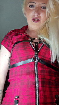 Sexy Blonde Goddessxx Teasing You in My Red Dress & Twerking