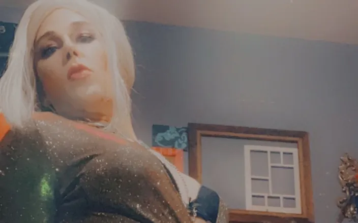 Ts_sammy93: Samantha Ryder Taking Care of Her Self