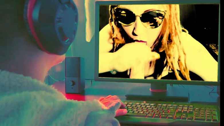 Campsissyboi: 2 instructions d'éjaculations de pipe, on avale un crachat, domination...