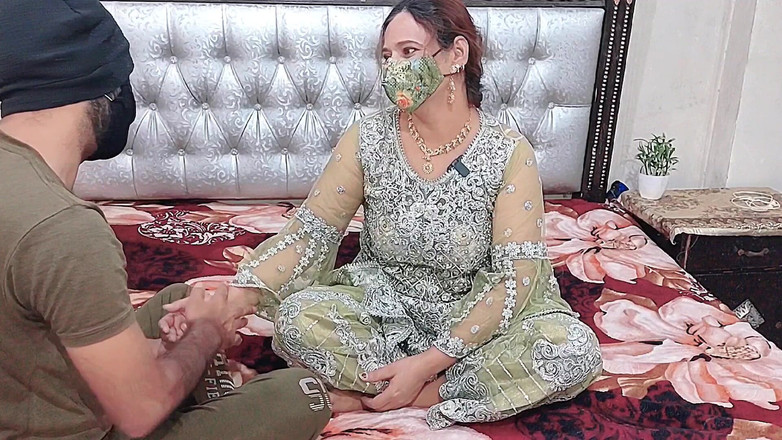 Pakistani CoupleX: Ma copine après un demi-verre