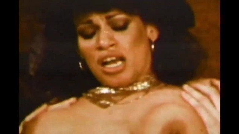 Vintage megastore: Vintage MILF Ass Fucked After Losing at Strip Poker (full Movie)