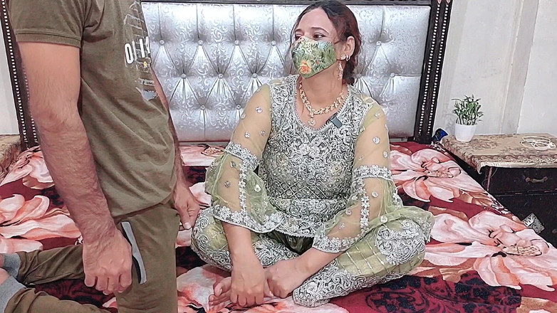 Pakistani CoupleX: Moje přítelkyně po půl skleničky