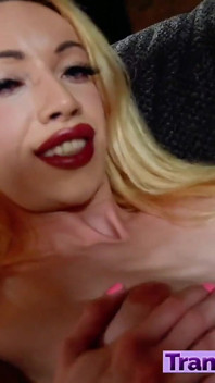 Blonde Schönheit Böse, Hübsches Solo-sasha De Sade