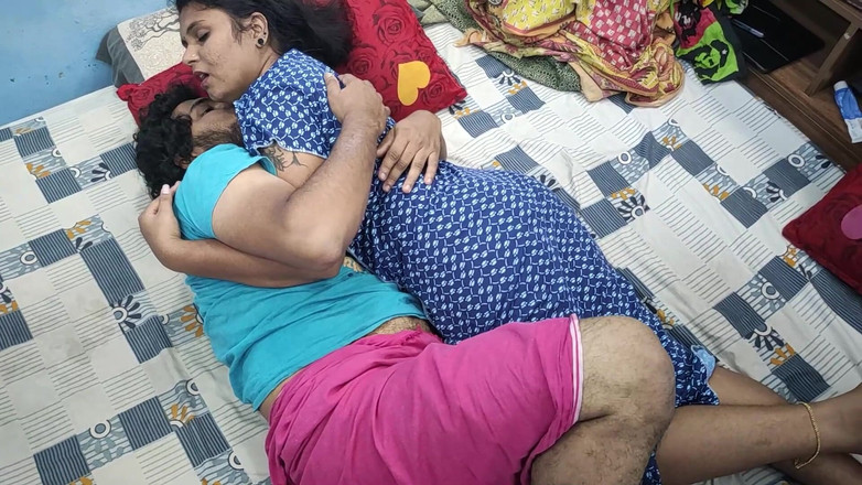 Vaishnavysharunraj: Nighty Ass Romance with Boobs Kiss