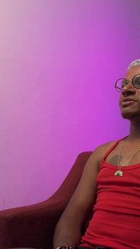 Gizli podcast'te: edepsiz öğretmen eğitim sırasında evli şişman adamla sikişiyor