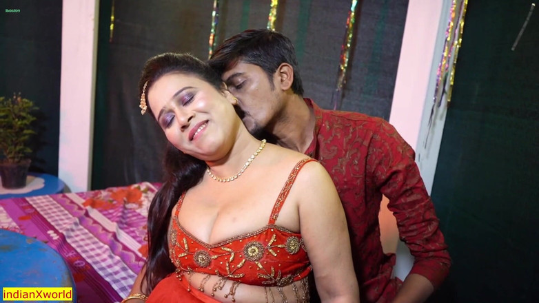 Indian Xshot: Sousedé Bhabhi Sex! První rande a šukání