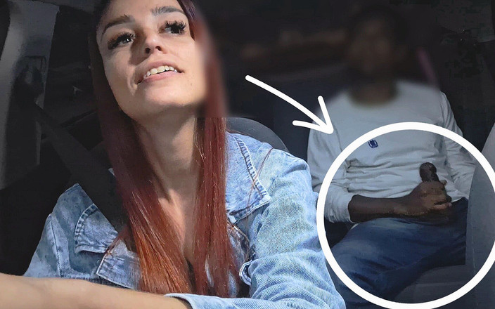 FannySquirting: タクシー運転手の後ろでオナニーする変態乗客!