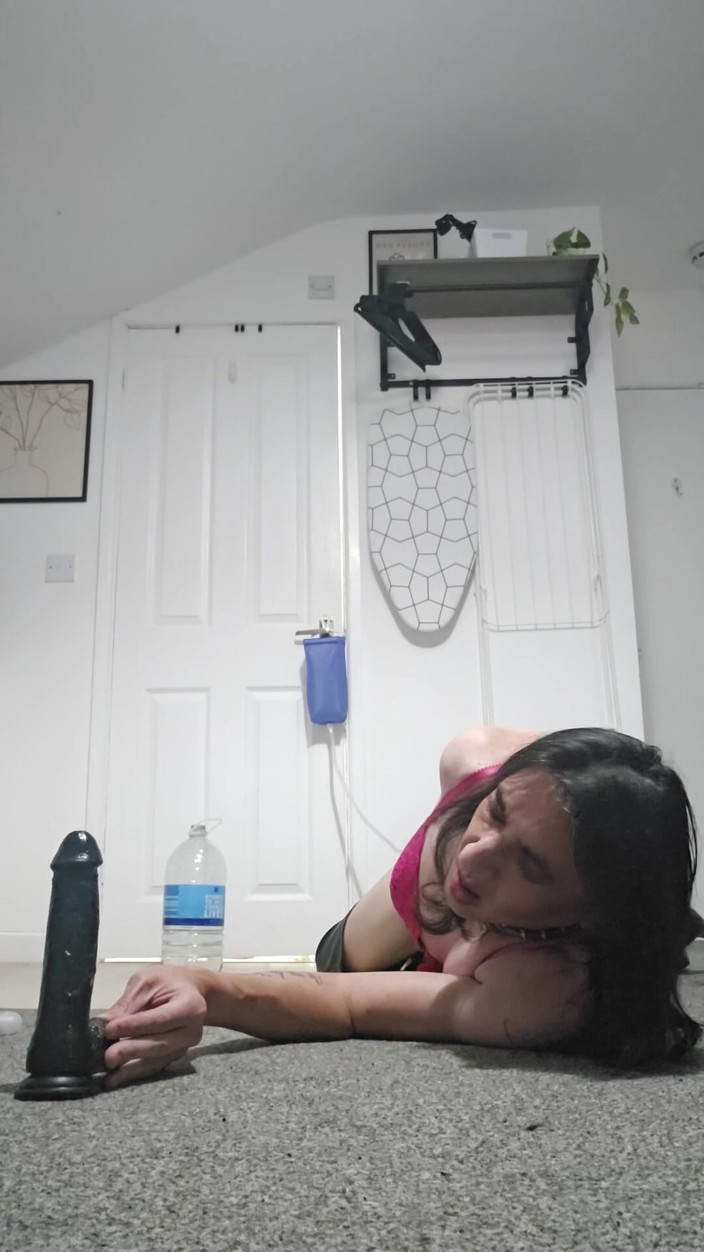 sissychristel: Büyük kadın kılıklı lavman, tıkalı ve tıkalı