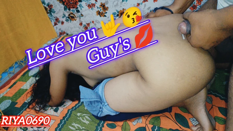 Riya0690: Mi ha scopato duro come la mia ex ragazza...