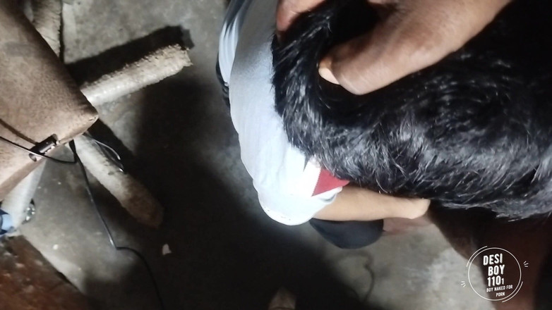 Desiboy110Ankit: Băiat suge pula prietenilor video