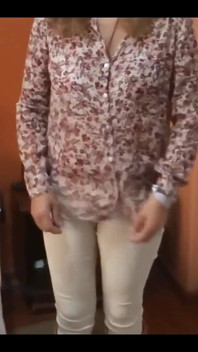 Me excita para llegar a casa y hacer que mi hijastro se masturbe mientras me mira desnudarse