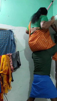 सौतेली मम्मी डॉगी स्टाइल सेक्स करती है और मेरे वीर्य को अंदर डालती है