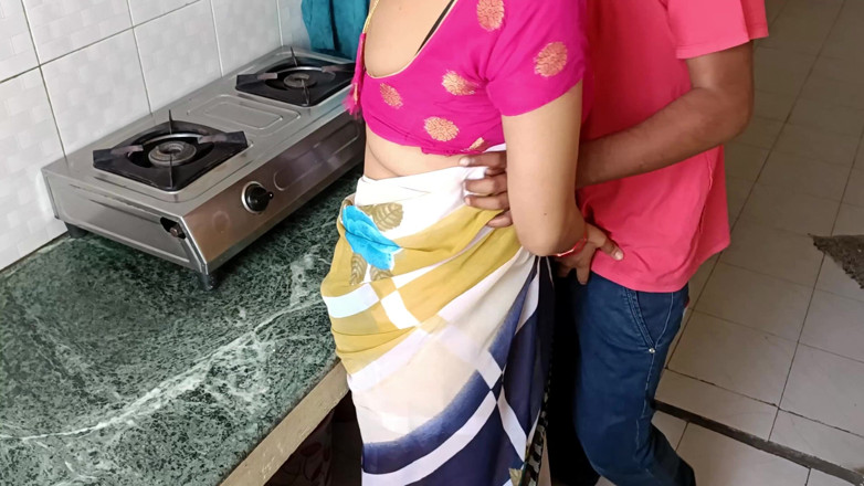 Yourdidipriya: Devar scopa bhabhi in cucina in piedi pecorina sborrata