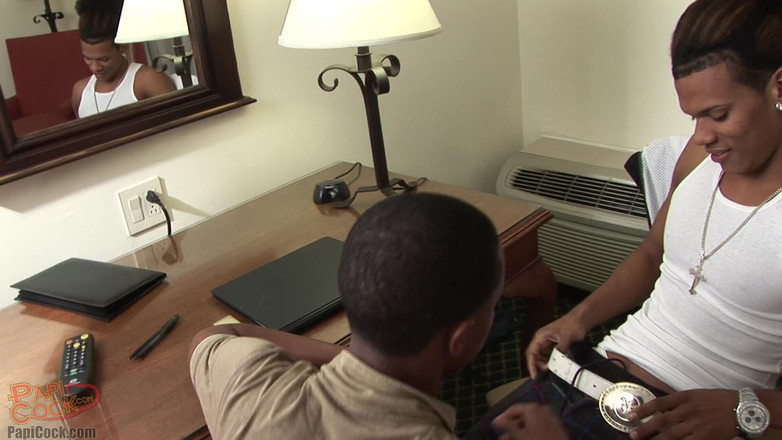 Papi Cock: Carlos Bori + Jhonfry - Papi Crush