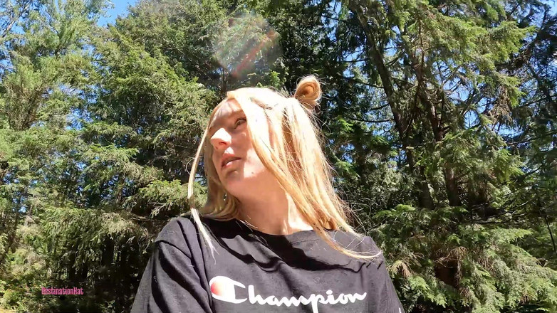 Destination Kat: 오줌 Vlogger