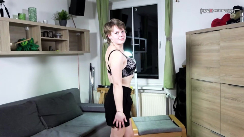 Fuck n Fetish: Tourbillon blond - strip-tease